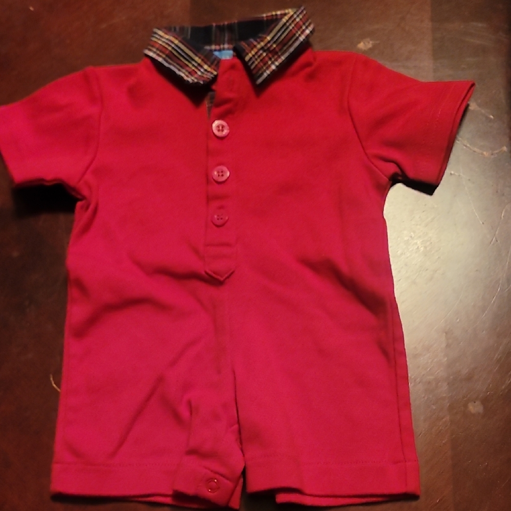 ellemenno Red Button Down Shirt with Plaid Collar